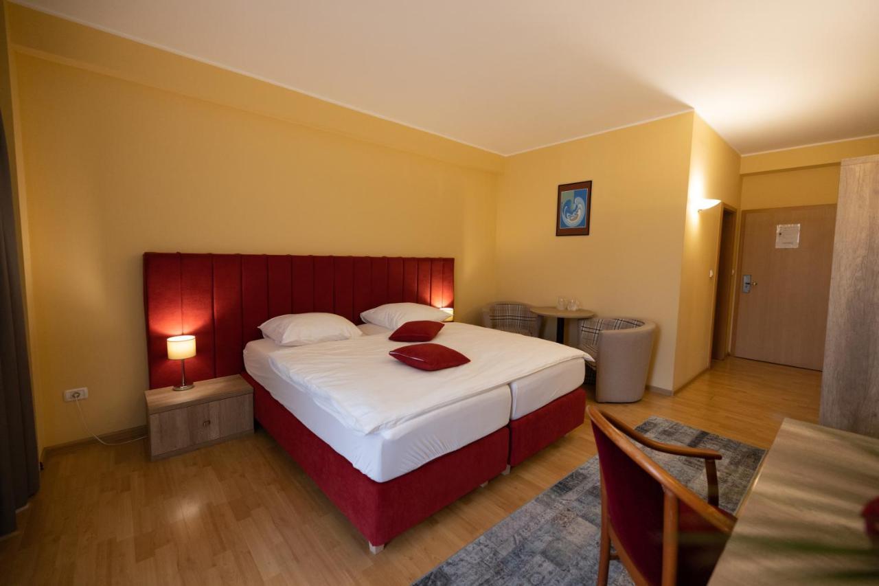 Hotel Perla Timisoara Exterior foto