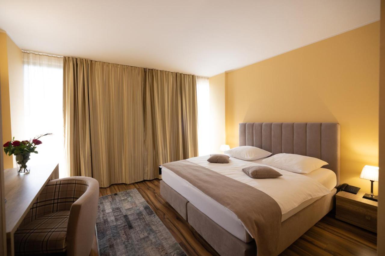 Hotel Perla Timisoara Exterior foto