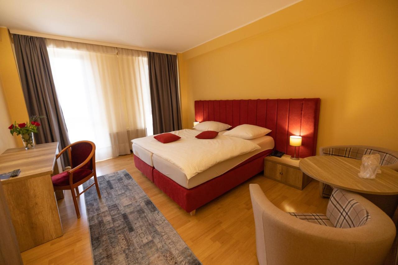 Hotel Perla Timisoara Exterior foto